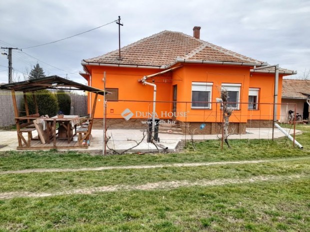 Korszerűsített Családi Ház, Kondoros.