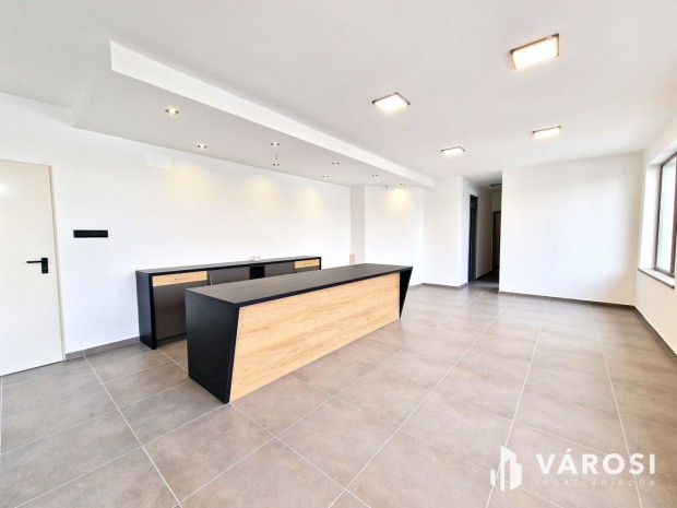 Korszer�s�tett Pr�mium Ingatlan, �ZLET+2LAK�S