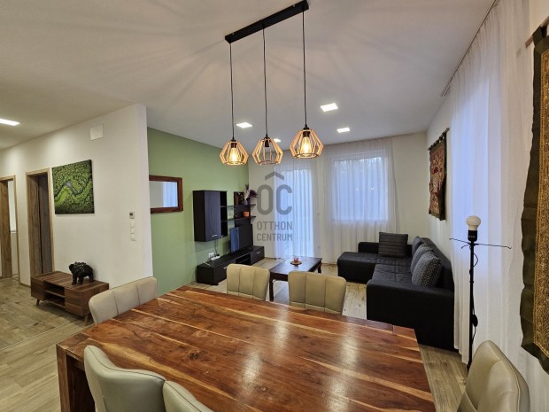 K�szeg-hegyalj�n csal�di h�z elad�