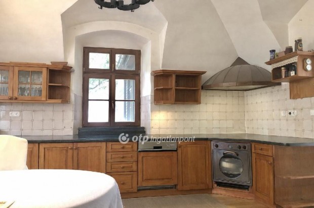 K�szegi 240 nm-es h�z elad�