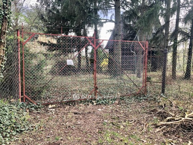 K�szegi 2724 nm-es telek elad�