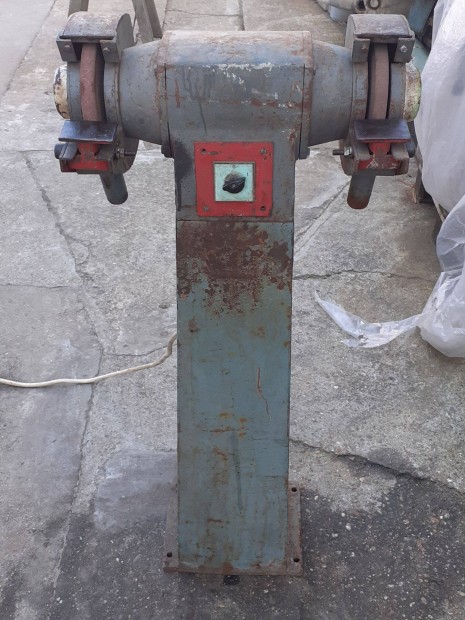 K�sz�r� k�sz�r�g�p