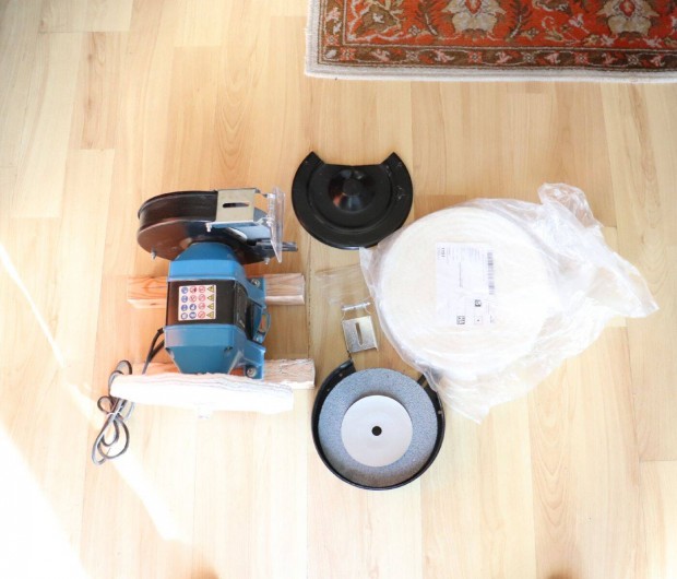 K�sz�r�g�p 350 W k�sz�r� pol�roz�val 15000 Ft