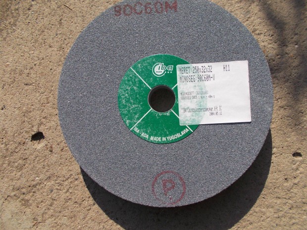 Kszrk 250x32x32 mm-es, szrke, 90C, 60-as szemcse