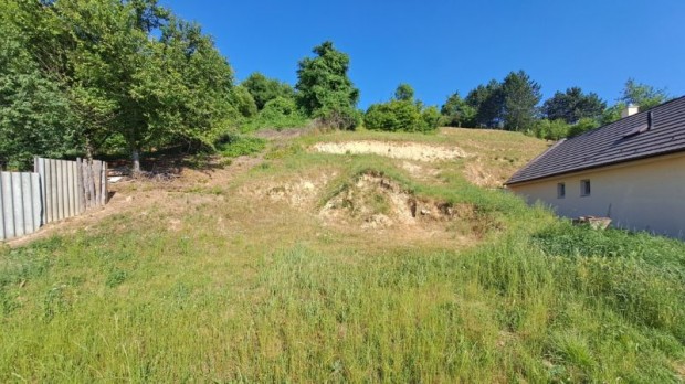 Koz�rmislenyben �p�t�si telek elad�!