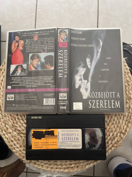 Kzbejtt a szerelem vhs