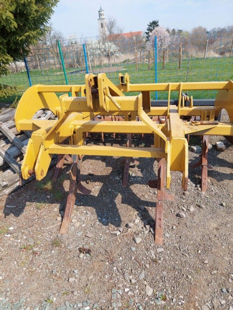 K�z�p m�lylaz�t� elad�