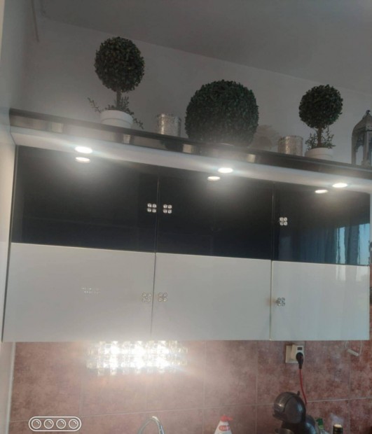 K�zkedvelt helyen sz�p kis lak�s