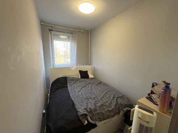 K�zponti elhelyezked�s� panellak�s