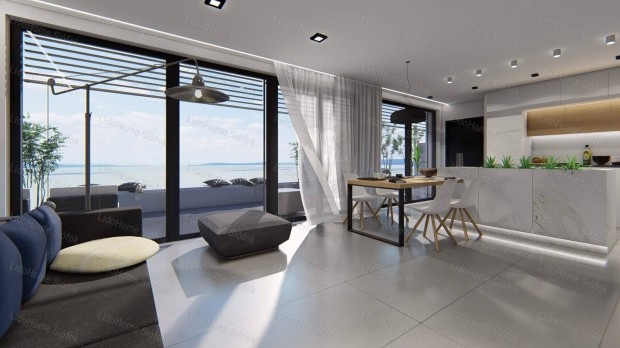 K�zvetlen v�zparti, panor�m�s fronti lak�s