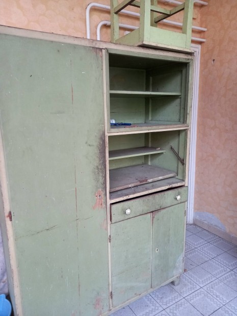 Kredenc eladó