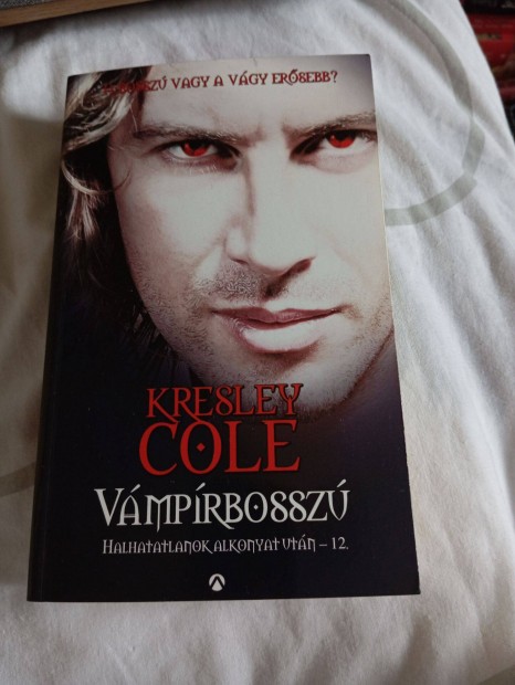 Kresley Cole: Vámpírbosszú (Halhatatlanok alkonyat után)
