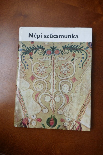 Kresz Mária : Népi szűcsmunka