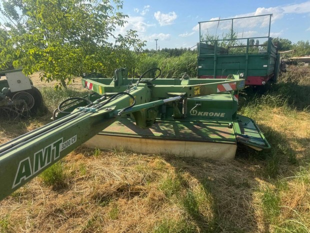 Krone 320-as Vontatott Trcss Kasza Szrsrtvel