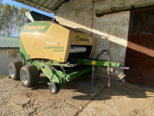 Krone Comprima F155 XC aprítókéses bálázó
