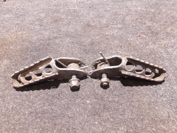 Krossz / terep motorker�kp�r l�btart� p�r