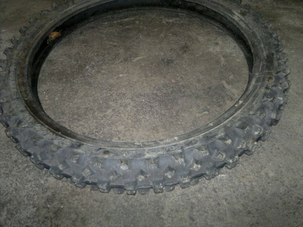 Krossz k�ls�gumi 21 collos