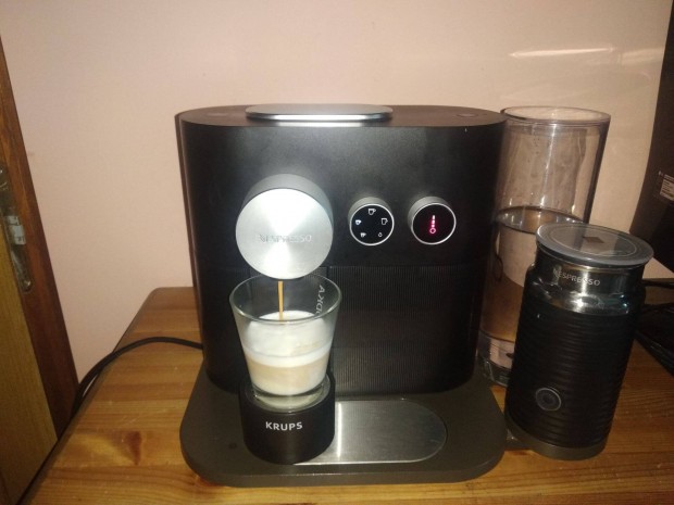 Krups Nespresso Expert & Milk Kvfz