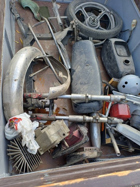 Ktm Comet alkatr�sz.