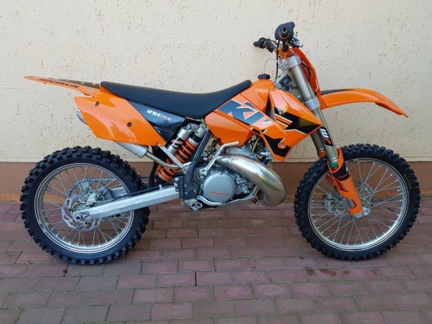 Ktm Sx 250 03 bontás / minden alkatrésze eladó