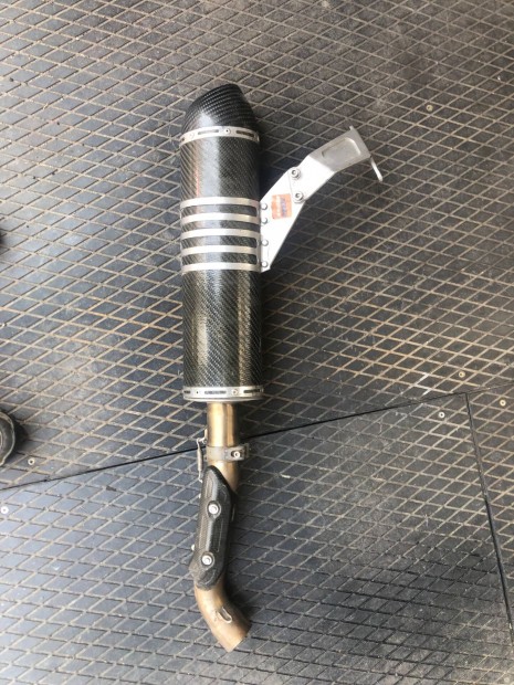 Ktm kipufog akrapovic