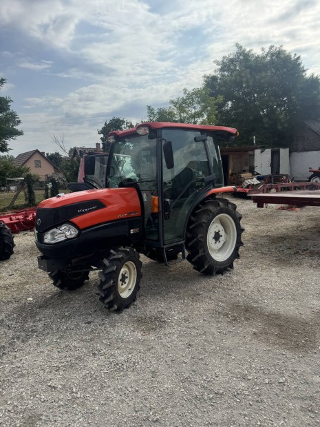 Kubkta KL265 irnyvltos szervos 4x4 klms japan traktor 