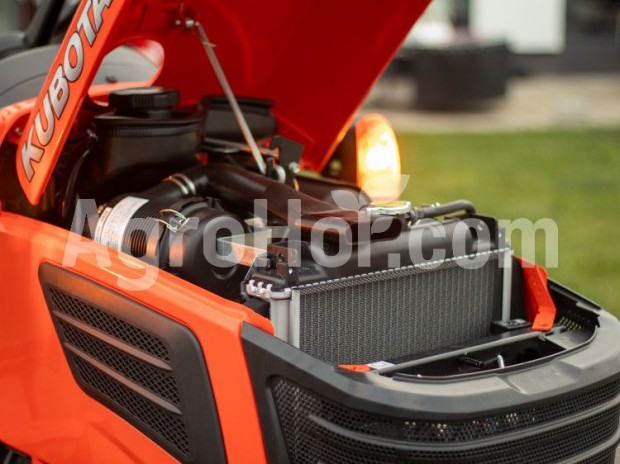 Kubota 12 LE Traktor bukkerettel