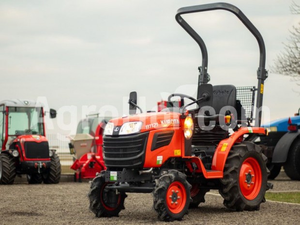 Kubota 12 LE Traktor bukkerettel