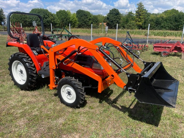 Kubota 21LE japán kistraktor traktor kerti gép Ingyenes Szállítás