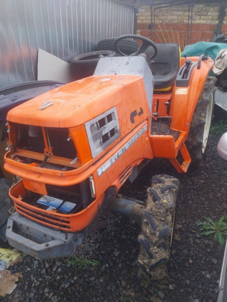 Kubota 23 LE,4x4-es kistraktor 4 hengeres motorral elado