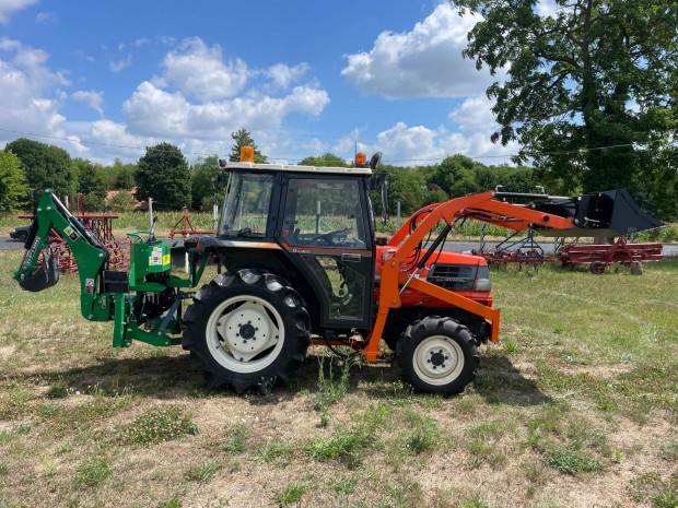 Kubota 27LE j roksval japn traktor kistraktor Ingyenes Szllts