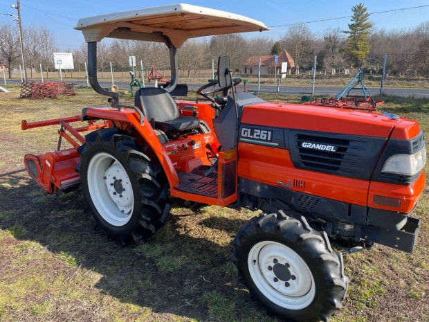 Kubota 27LE japn traktor yanmar iseki goldoni carraro agt same john