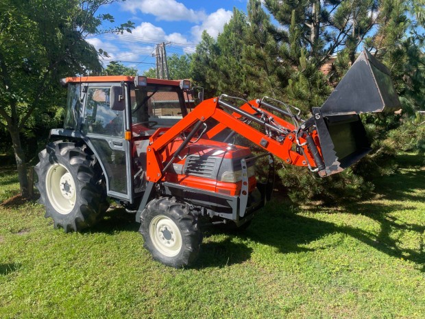 Kubota 32LE japán kistraktor traktor yanmar iseki carraro goldoni agt
