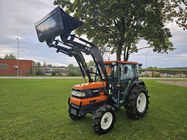 Kubota 33LE iseki yanmar japn traktor kistraktor goldoni agt carraro