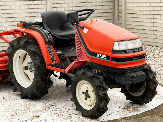 Kubota B52 japn kistraktor