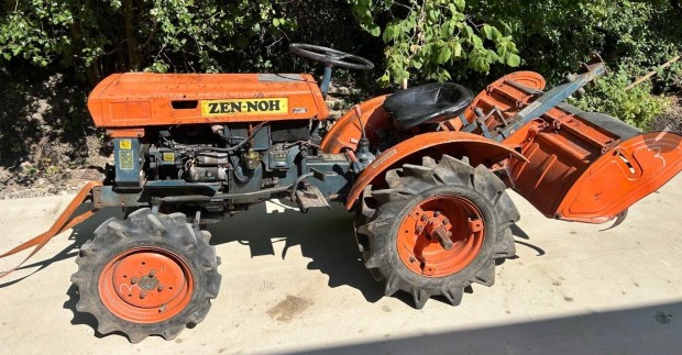 Kubota B6000 2 hengeres traktor rotával