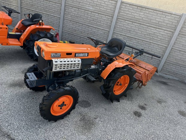 Kubota B7000 4X4 japán traktor