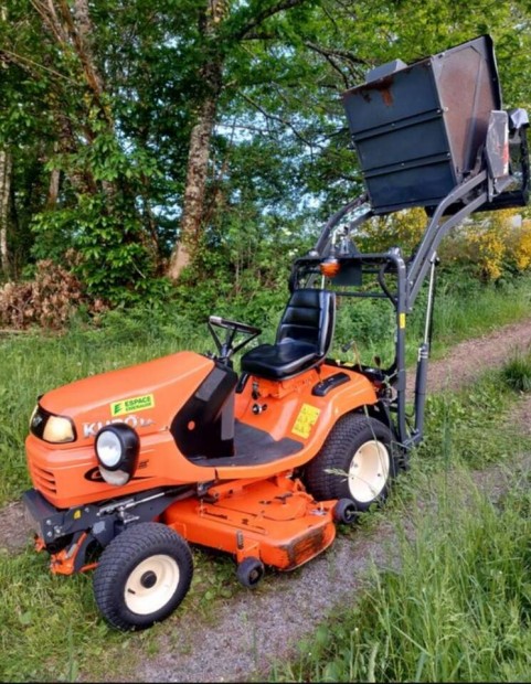 Kubota G21E fűnyíró traktor