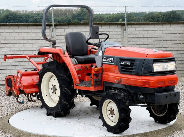 Kubota GL221 U-Shift japn kistraktor