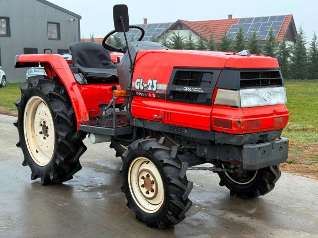 Kubota GL23 traktor