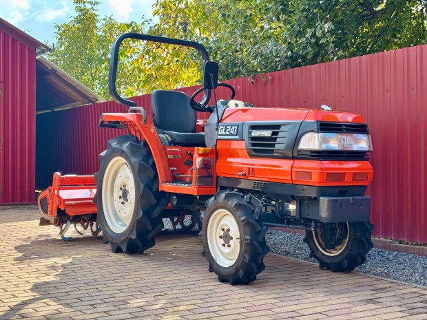 Kubota GL241 japán kistraktor traktor ( MTZ T25 John Deere Agt )