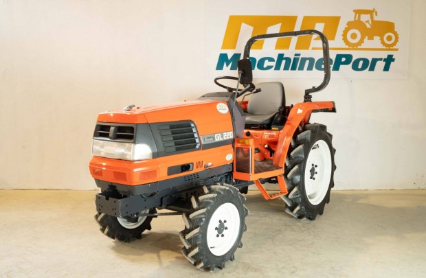 Kubota GL 220 kistraktor traktor brutt r