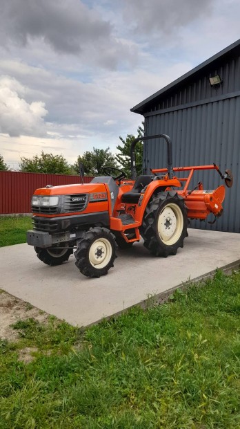 Kubota GT23 Japn Kistraktor elad.