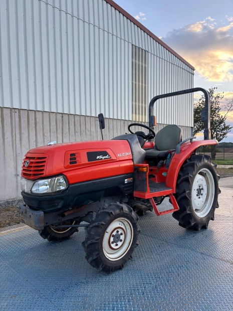 Kubota KL 230 kistraktor traktor iseki yanmar agt mtz john deere t 25