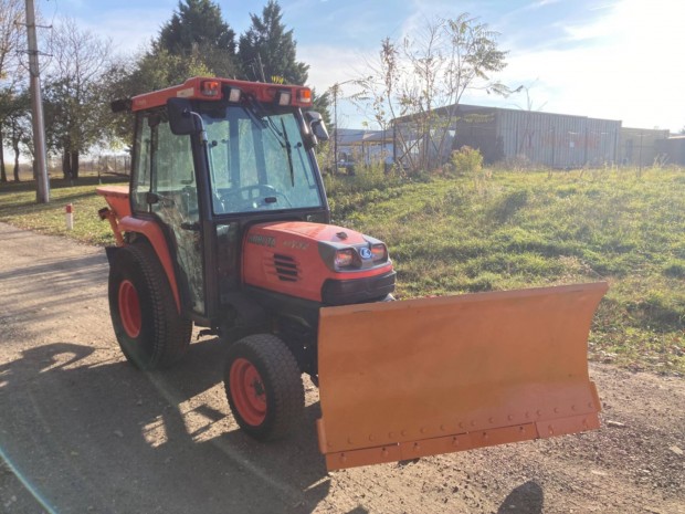 Kubota STV32 Kommunlis traktor