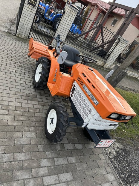 Kubota ZB1200 4X4 japn traktor