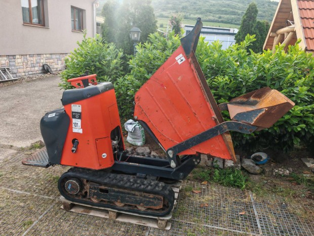 Kubota mini dömper ön rakodós lánctalpas dízel rakodógép