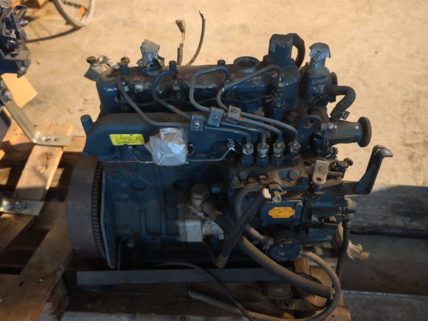 Kubota motor négy hengeres vízhűtéses