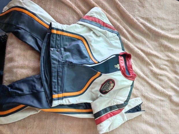 Kuchera Nova motoros bőr ruha