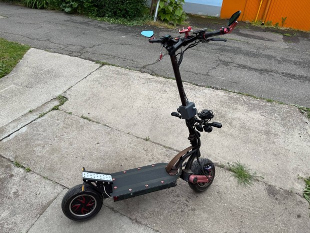Kugoo G Booster v3 Elektromos roller